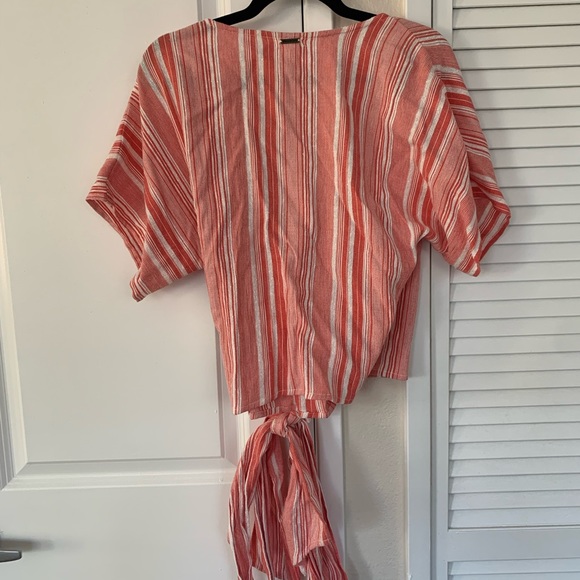 Billabong Side Tie Top - Picture 2 of 2